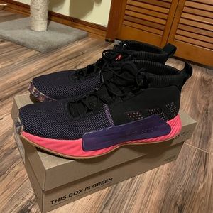 Adidas Dame Lillard 5, Harlem Renaissance, size 13